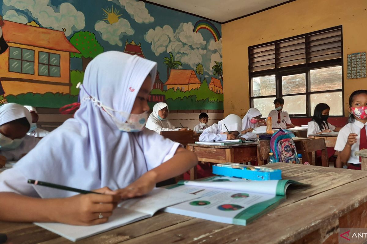 インドネシアにおける学校再建を通じた教育の公平性向上