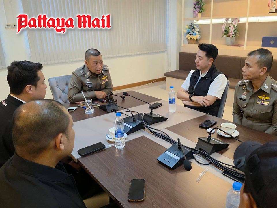 パタヤ市長、地域警察トップと会談 監視カメラ・交通・洪水対策で連携強化