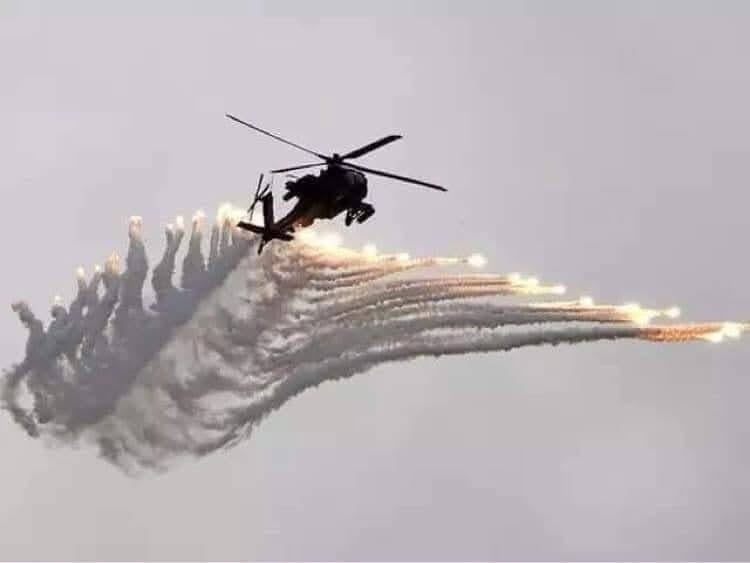 軍、チョウク・タウとミャウ・ウーに戦闘機部隊で爆撃