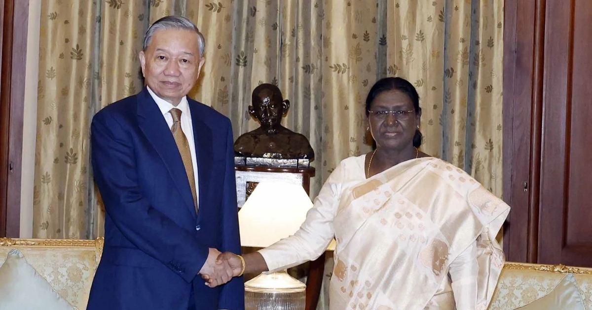 General Secretary and President To Lam Holds Talks with Indian President in New Delhi