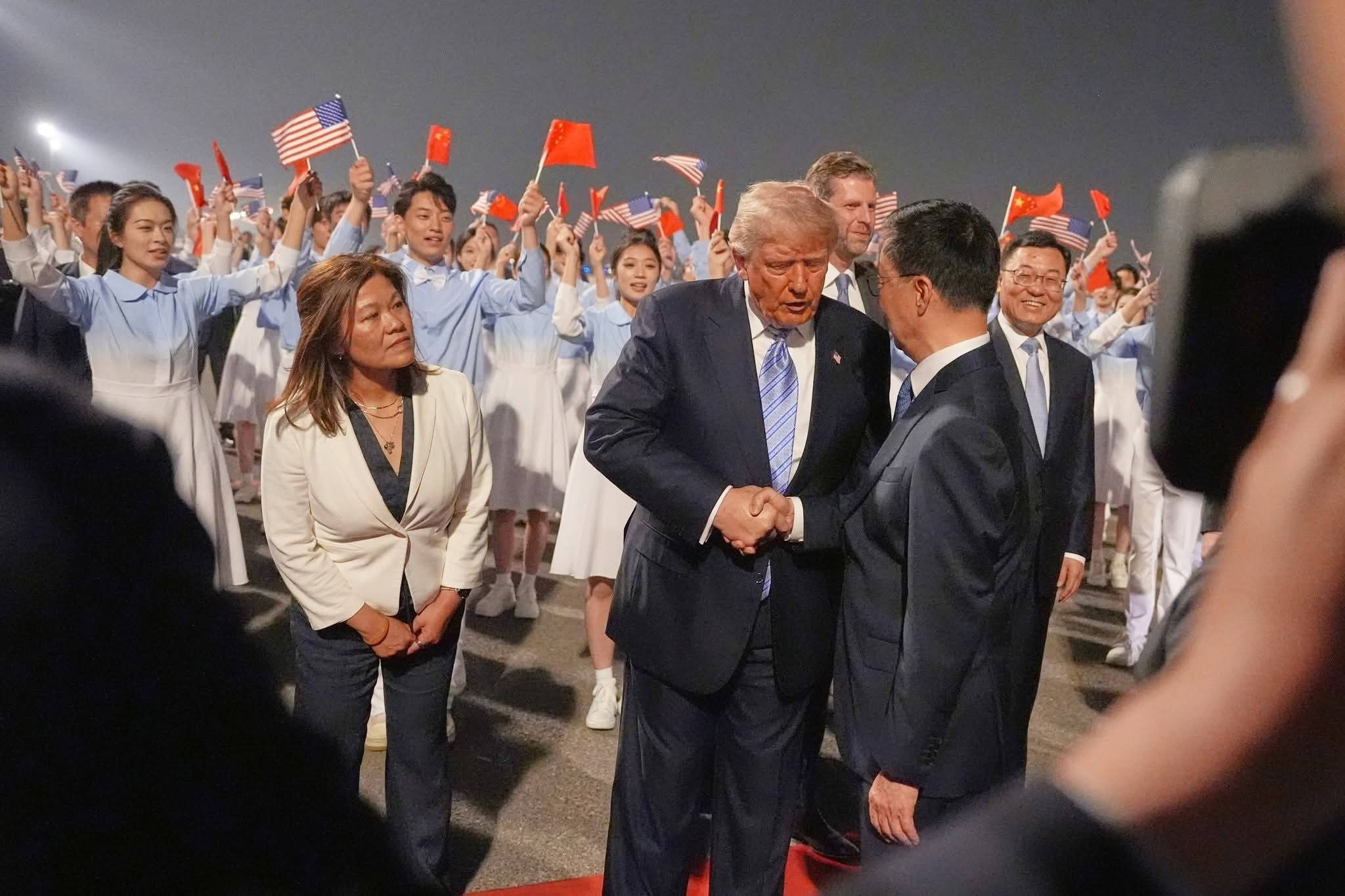 トランプ大統領が北京に到着、9年ぶりの訪中で習近平国家主席と台湾問題や世界情勢を協議へ