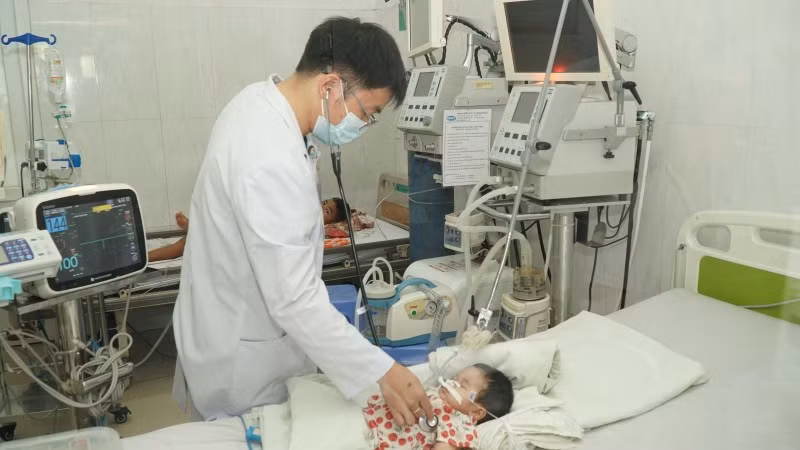 Central Highlands Hospital Successfully Removes 4cm Screw from Infant's Airway