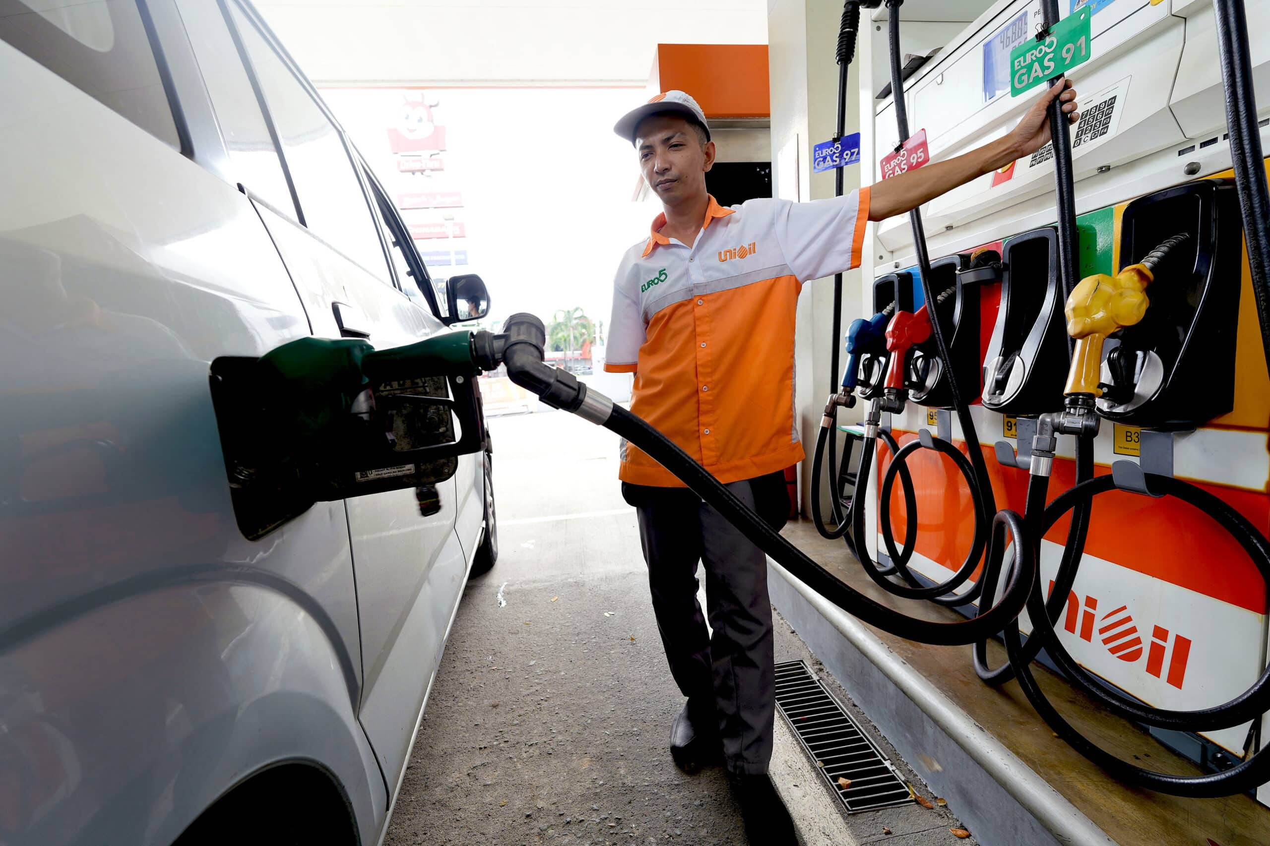 Diesel Price Hike Looms, Gasoline Drops Again