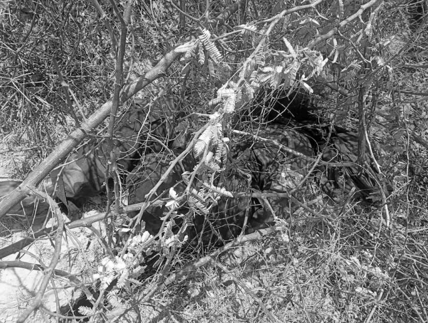 ミャンマー軍、市民にPDF制服を着せ虐殺か