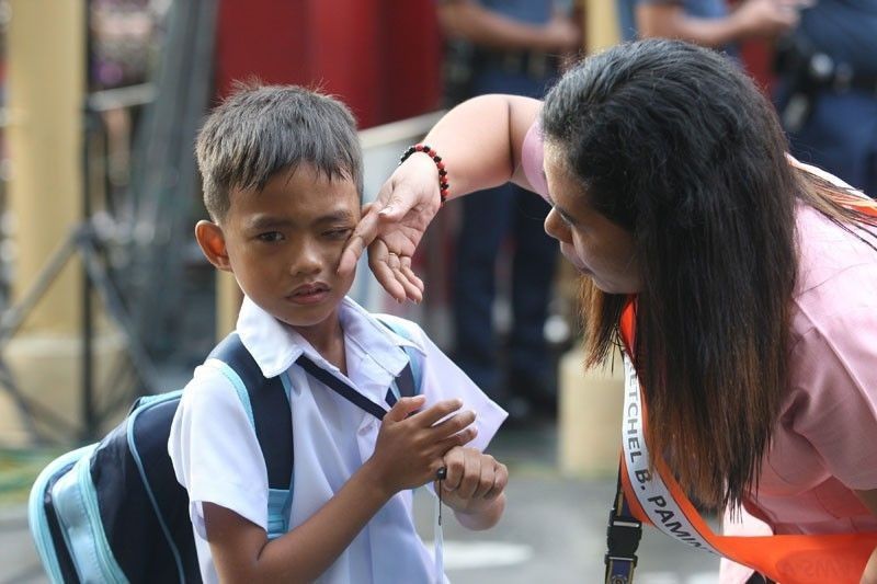 Congress Asked to Approve P15,000 Salary Hike for Teachers
