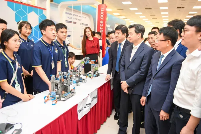 ベトナムの次世代を担うSTEM・AI教育:全国大会に2,930人が集結