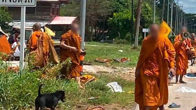 8 Monks Killed, 13 Injured in Highway Pilgrimage Crash in Mukdahan