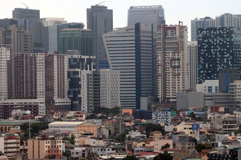 Philippine Economy Faces Slower Growth This Year Amid Investment, Consumer Spending Weakness