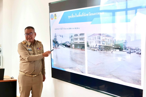 ナコンパノム、豪雨に備え排水ポンプ稼働 - 経済地区の清掃強化