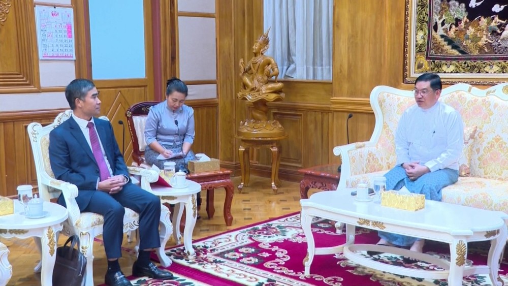 副大統領、ベトナム大使と会談