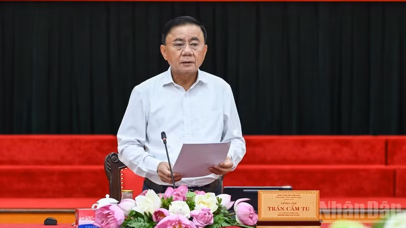 Vietnam's Communist Party Pushes Digital Transformation for Party Organizations