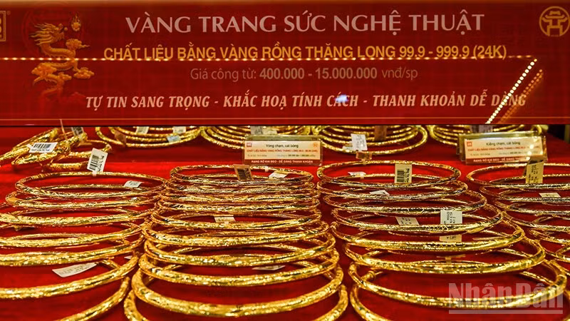 Vietnam's Gold Prices Surge Amidst Rising Global Safe-Haven Demand