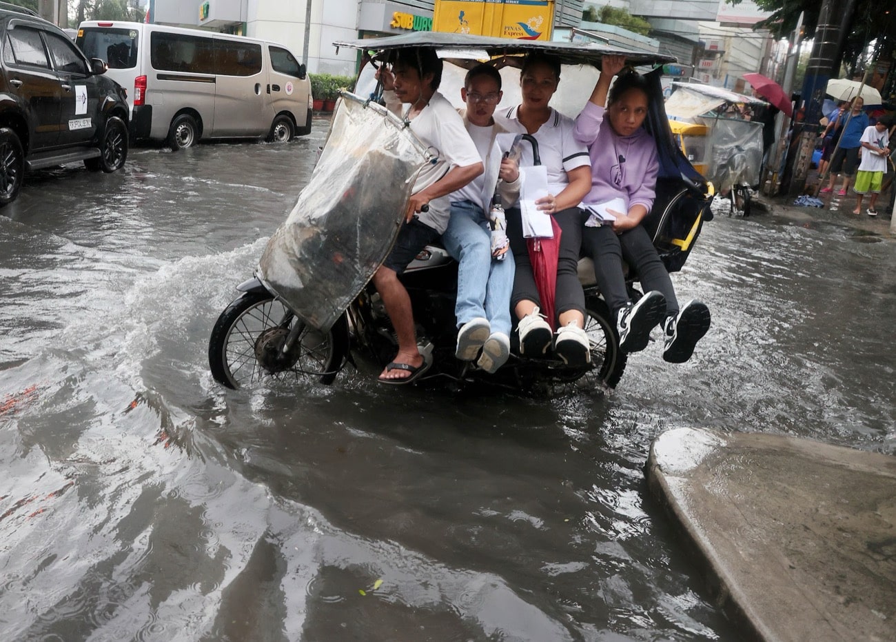 Red Rainfall Warning Issued for Zambales, Bataan Due to Southwest Monsoon