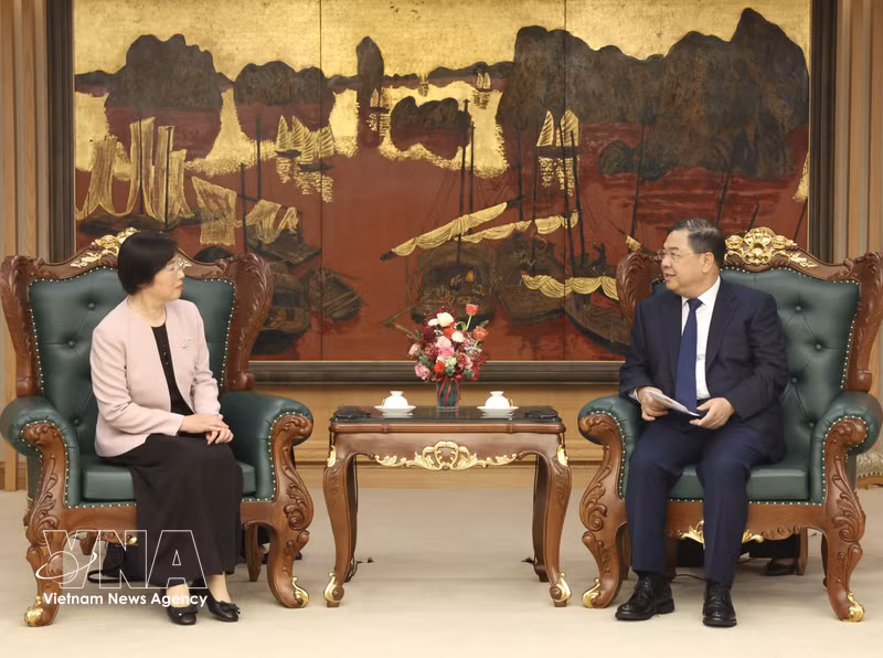 AIIB to Boost Vietnam's Infrastructure Investment