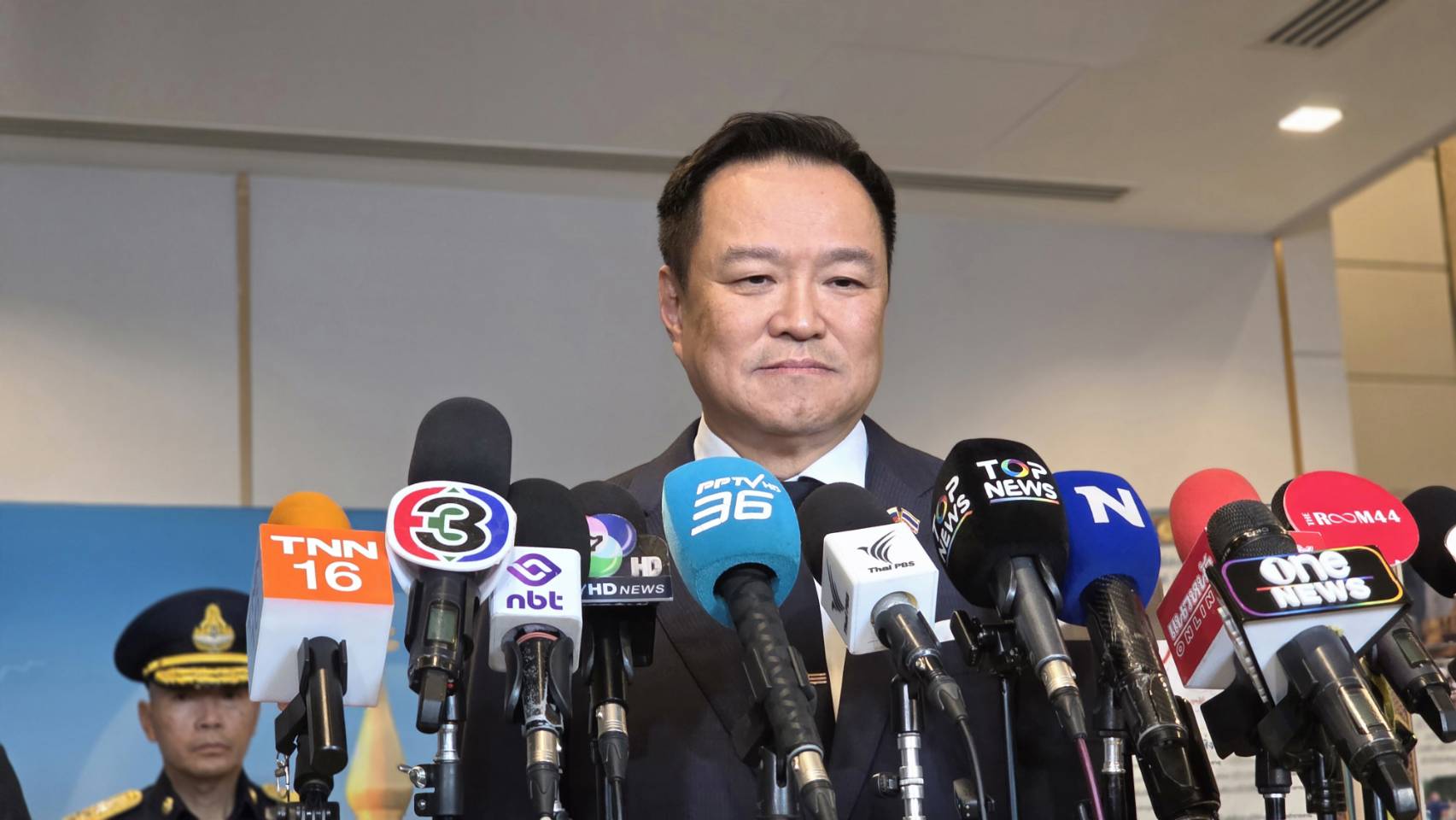 タイ首相、EEC管轄権移管は「マーケティング段階」と説明、内閣改造は否定