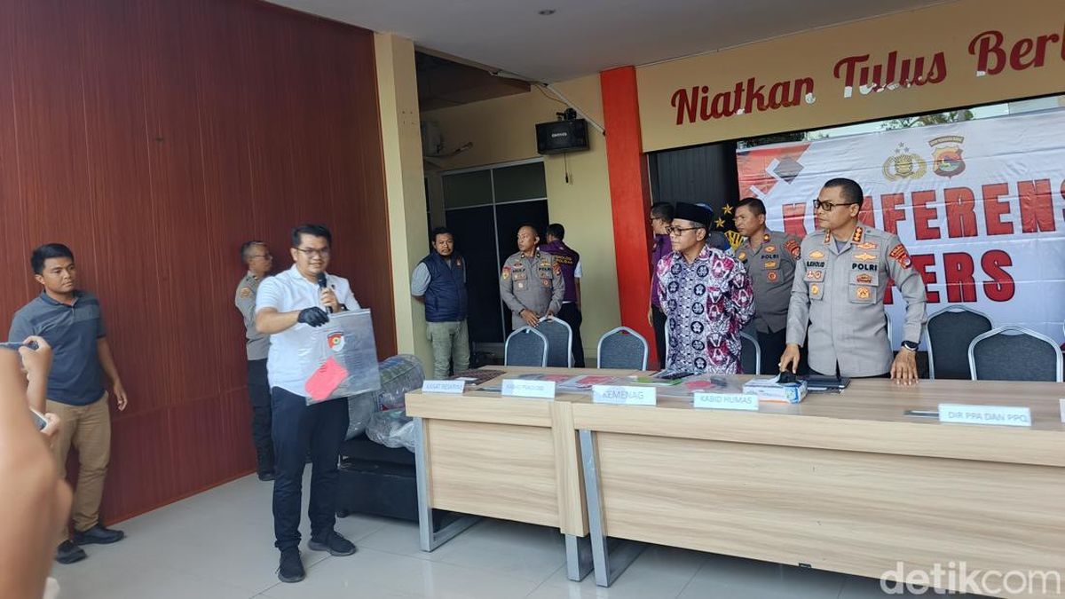 Police Uncover Roles of Two Suspects in Lombok Santri Burning Case