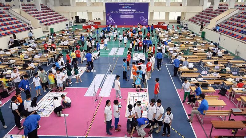 Vietnam's Youth Showcase Robotics Talent in National Competition