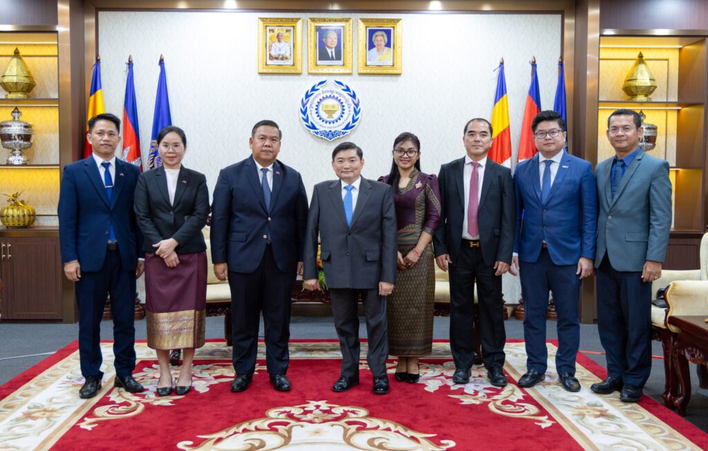 Cambodia and Laos Mark 70 Years of Diplomatic Ties, Pledge Enhanced Cooperation in Labor, Social Security, and Vocational Training