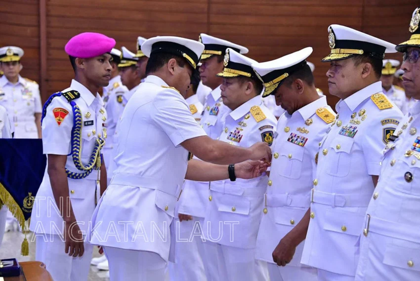 Indonesian Navy Appoints 6 New Senior Officials