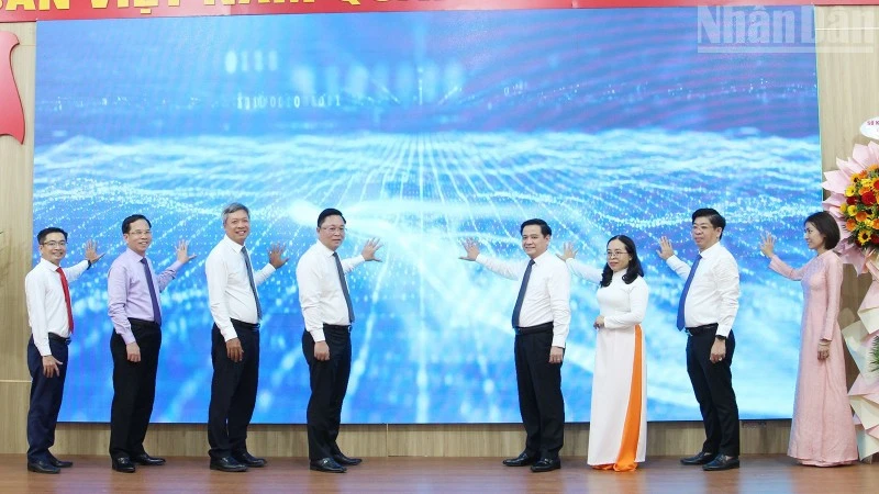 Da Nang's Hoa Cuong Ward Launches Digital Government System