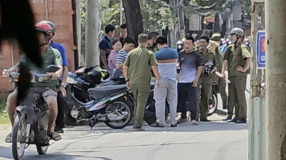 Suspect Arrested After Chasing and Stabbing Two Youths in HCMC