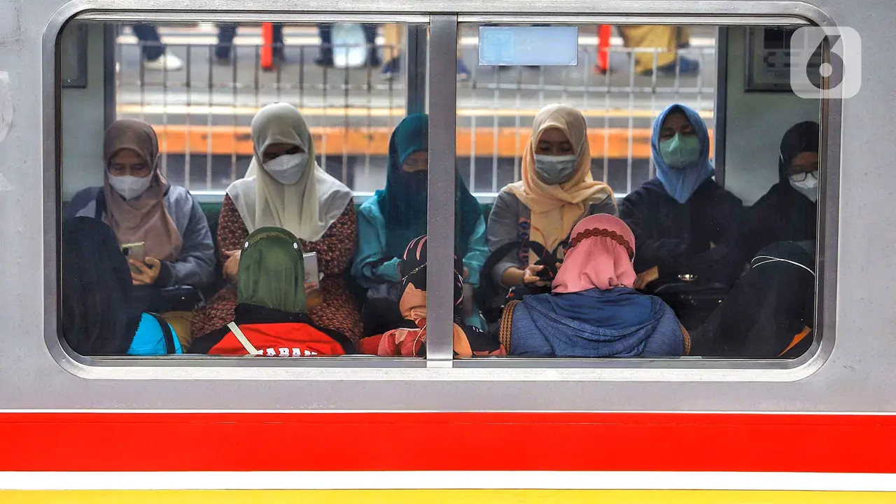 KRL Bogor Line Disrupted by Derailment at Jakarta Kota Station