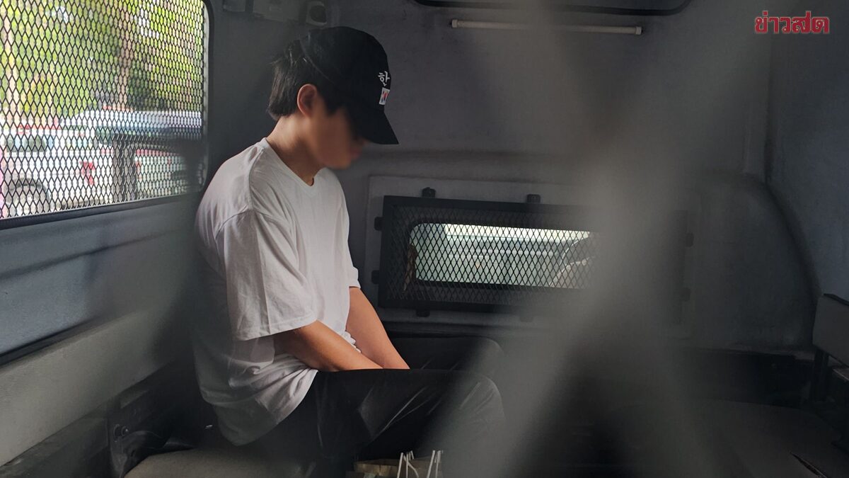 チョンブリー県で中国人男の武器庫を摘発、押収品にサイマイ警察署の拳銃も