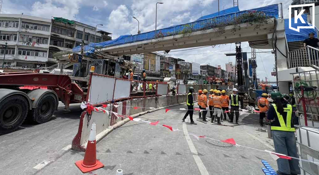 Bangkok MRT Construction Site Flooded, Road Sections Closed