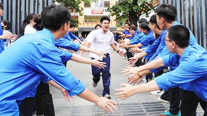 Hanoi Gears Up for High-Stakes Grade 10 Entrance Exams Amid Rising Pressure