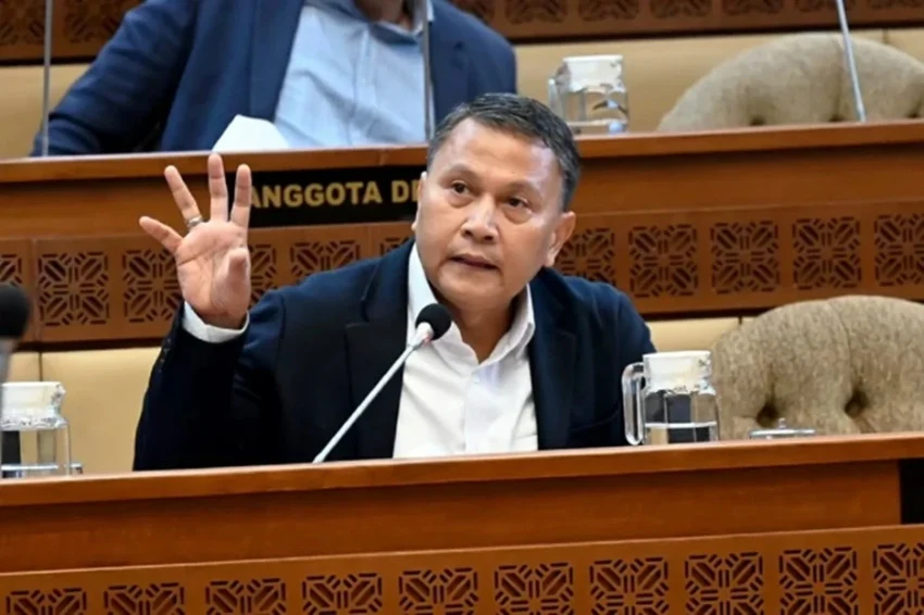 DPR Commission II Urges KPU to Clarify Allegations Regarding Gibran's Candidacy
