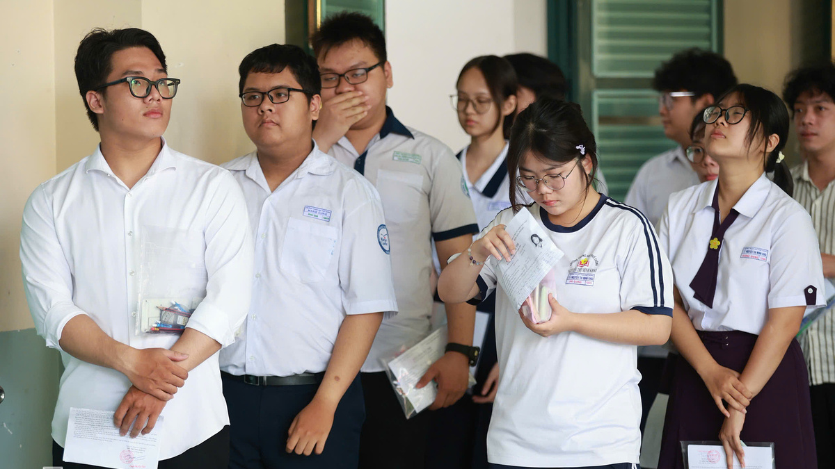 Vietnam Universities Announce Minimum Admission Scores: Range from 15 to 25 Points