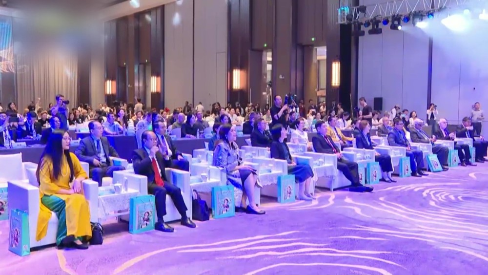 Myanmar artists perform at the cultural exchange event
