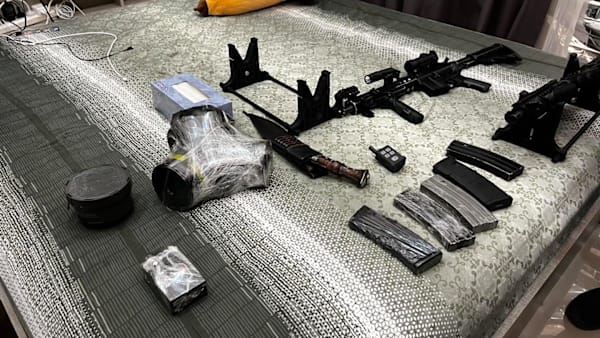タイ・パタヤで中国人男性宅から大量の軍用武器押収、警察が捜査