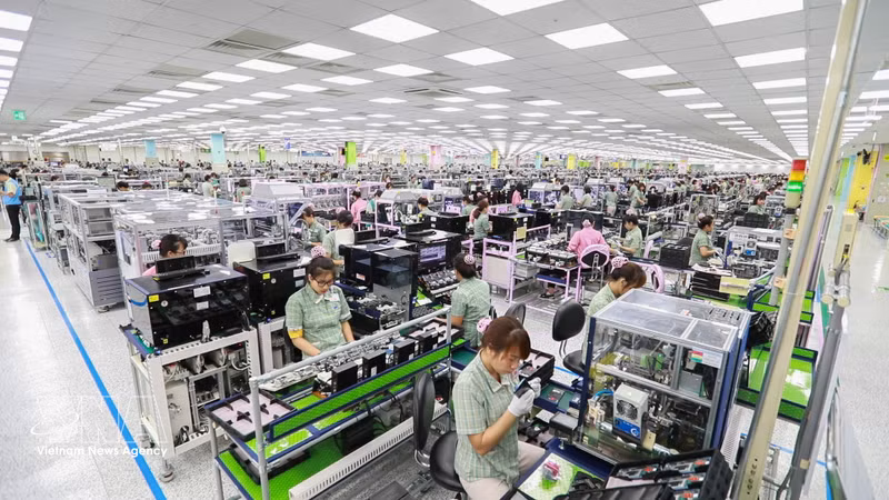 Vietnam Urged to Shift Mindset in Attracting FDI