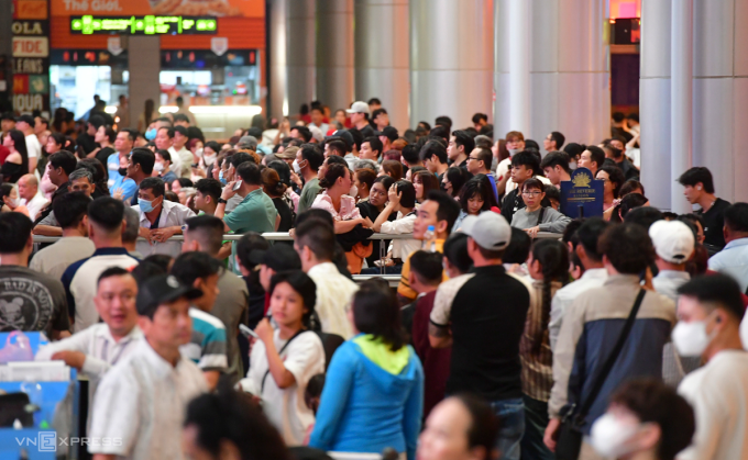 タンソンニャット空港、アジア最優秀空港の座をシンガポールと争う