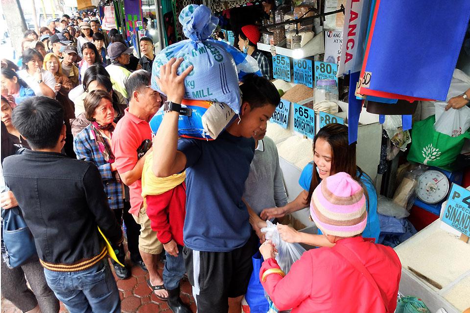 DSWD Expands UPLIFT Program to Include 'Near-Poor' Taxpayers