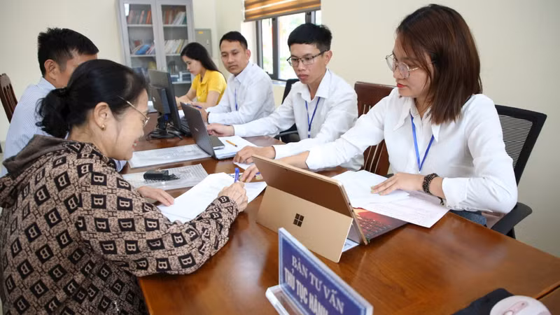 Vietnam Communist Party Emphasizes Renewal and Consistency in Implementing Strategic Decisions