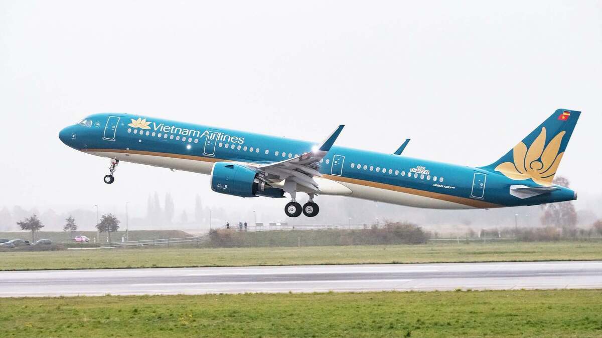 ベトナム上空、医師の迅速な機内処置で乗客一命を取り留める