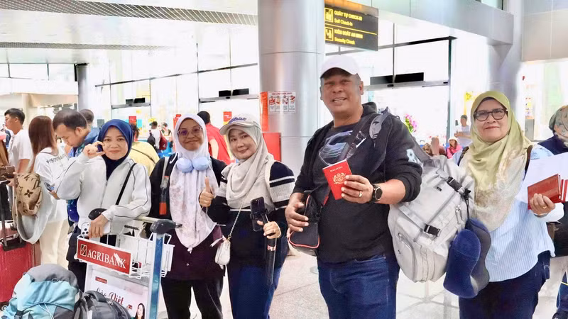 Lam Dong's Lien Khuong Airport Welcomes First International Flight Post-Resumption