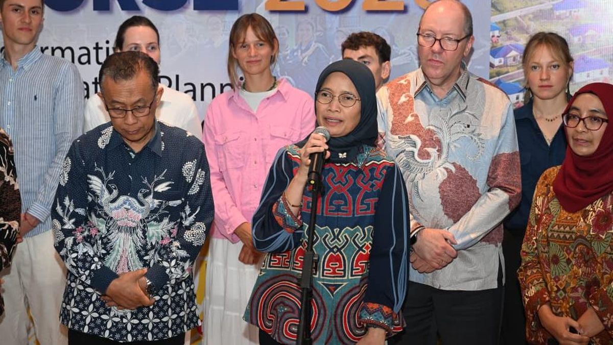 German and Indonesian Students Design Barelang Transmigration Area Development