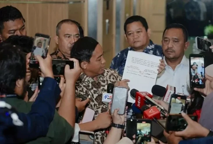 Environment Minister Reports Gratification Rejection to KPK