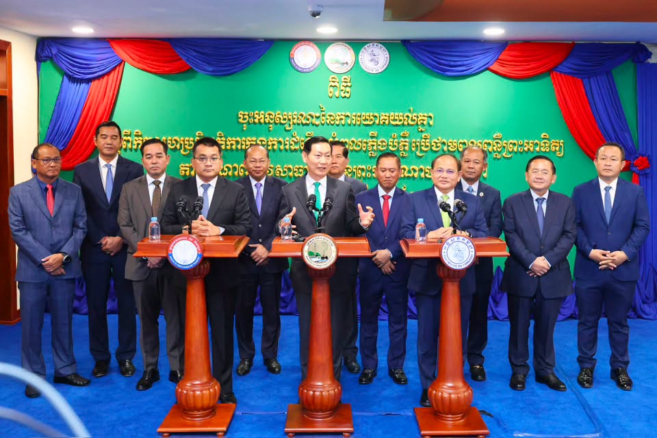 Cambodia to Install Solar Streetlights Across 13 Provinces to Enhance Infrastructure and Safety