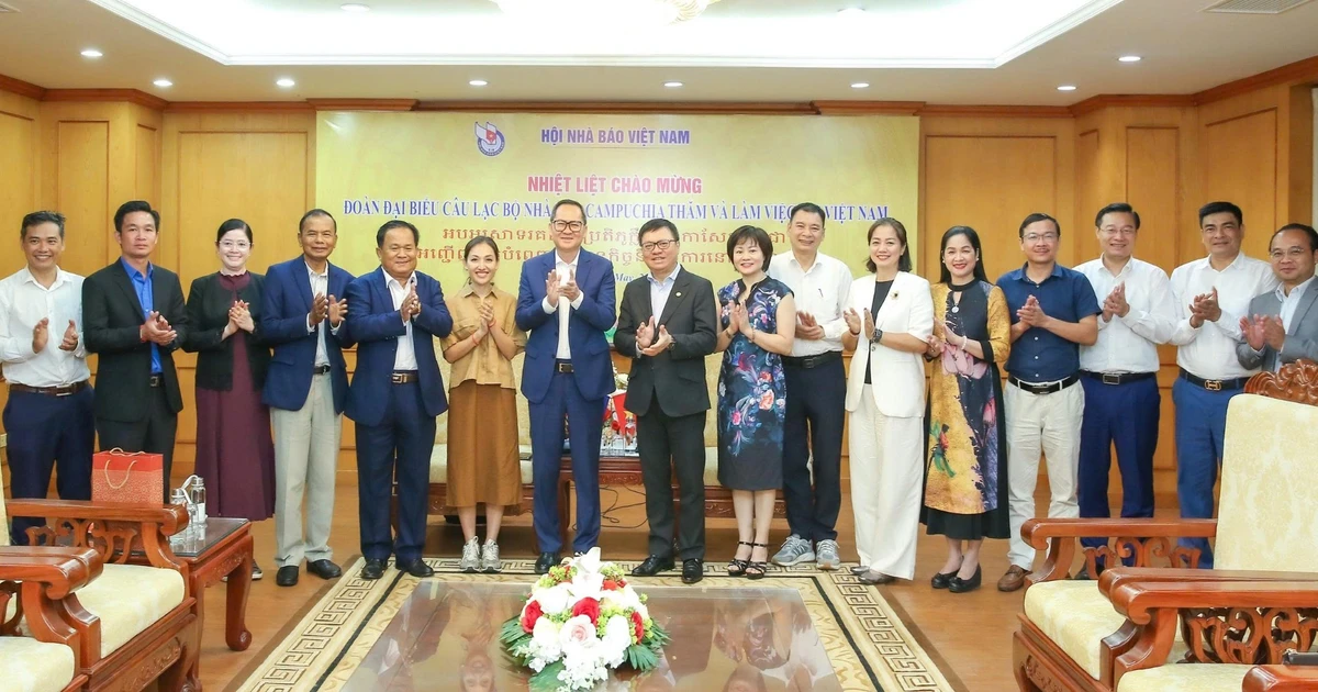 Vietnam and Cambodia Journalists Associations Strengthen Cooperation in Digital and AI Era
