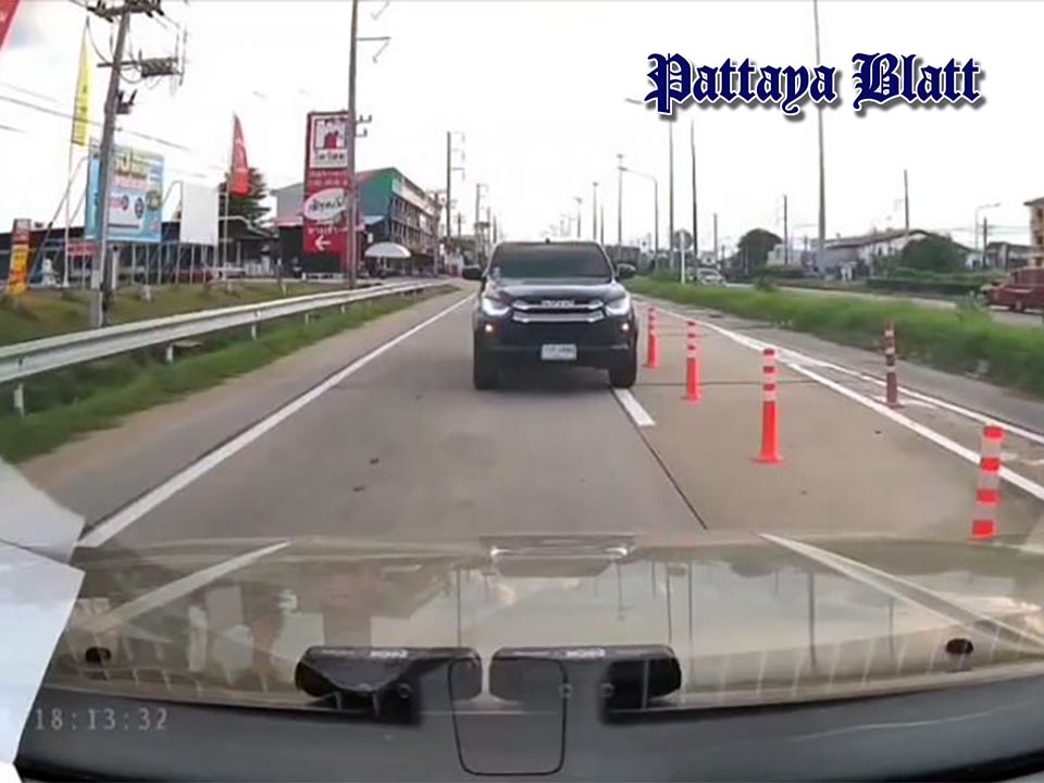 Ghost Drivers Persist on Thai Roads, Ignorning "No Entry" Signs