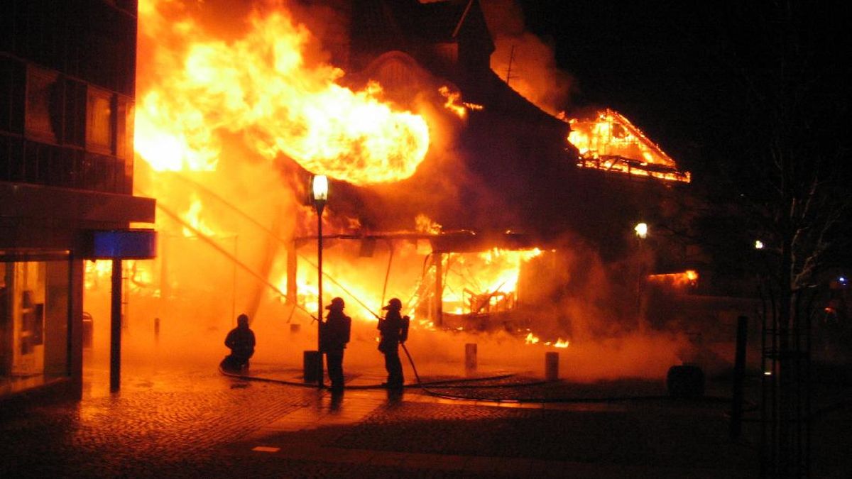 Two Siblings Die Trapped in Surabaya Fire, Room Locked From Outside