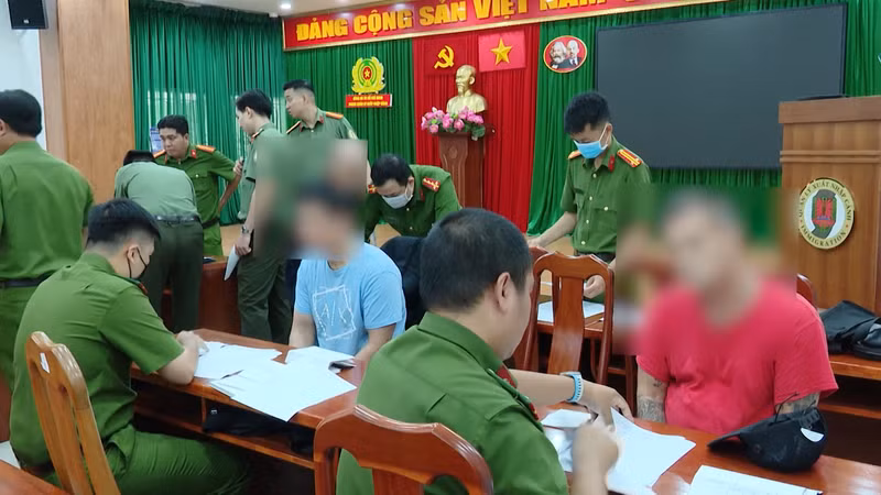 47 Vietnamese Citizens Deported from US Received in Ho Chi Minh City