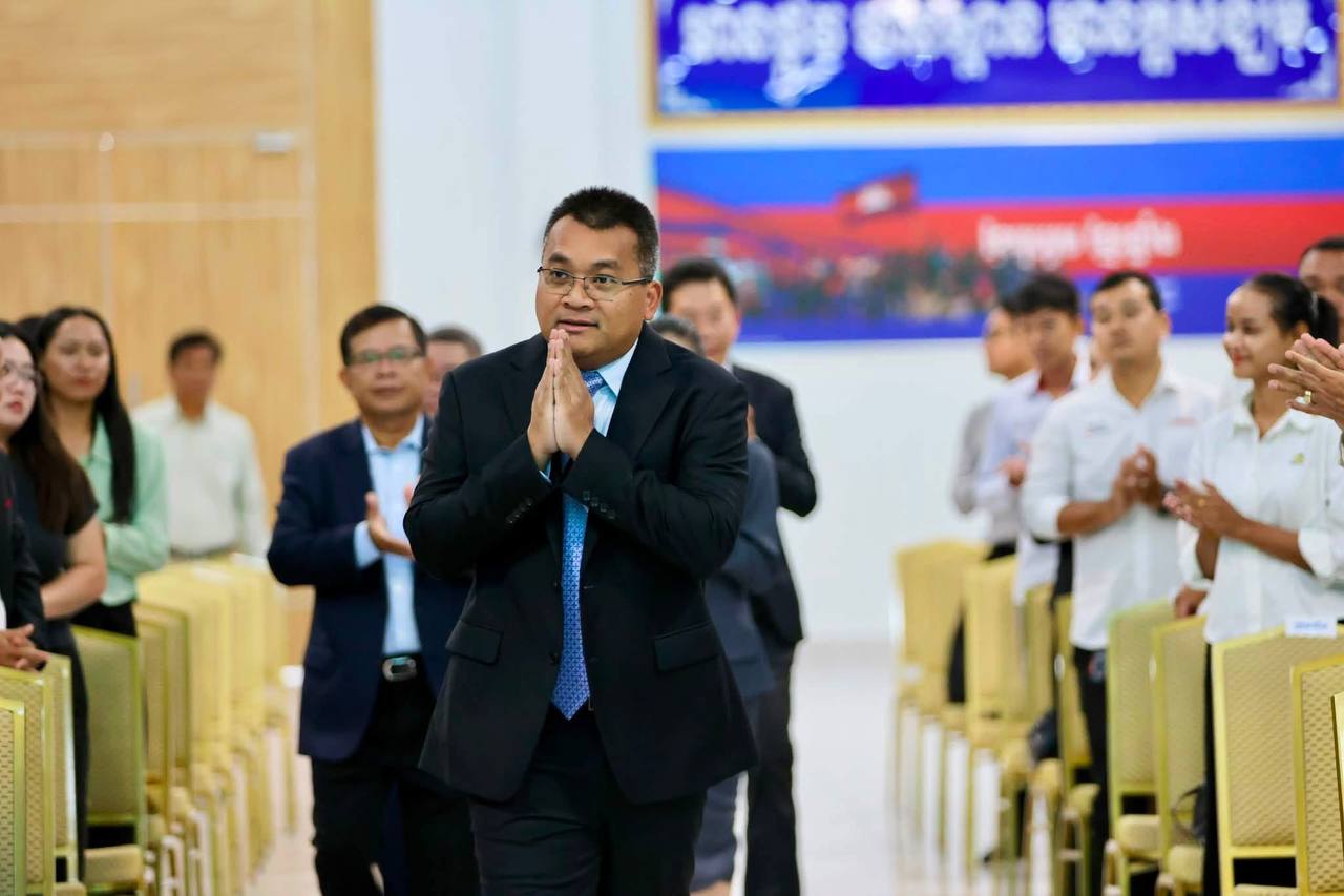 Cambodia Holds Public-Private Dialogue on EV Sector Development, Aiming for 2030 Goals