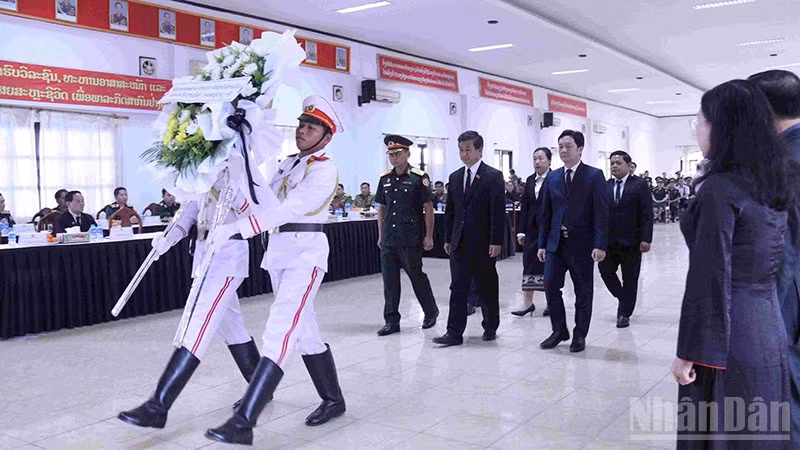 ベトナム戦没者遺骨、ラオスで帰還:両国の特別な関係を象徴