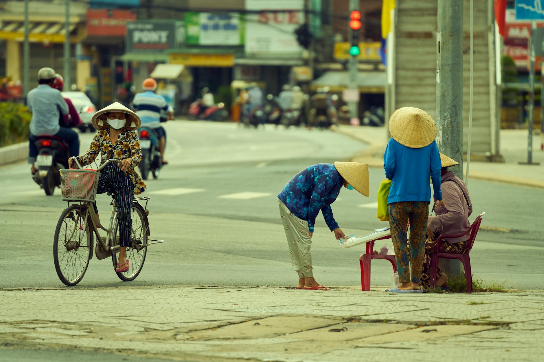 Vietnam-wide Weather Stability Expected: North Sees Less Rain, More Sun; Central and South Remain Sunny with Local Thunderstorms