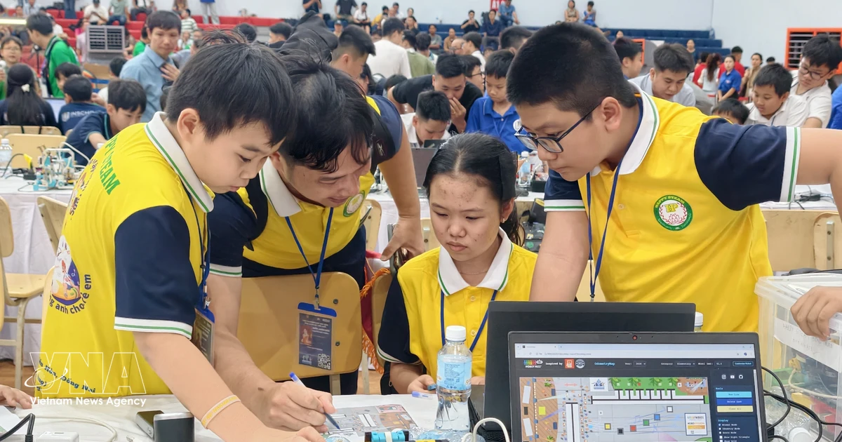 Vietnam Boosts International Competitiveness in AI and Advanced Technologies